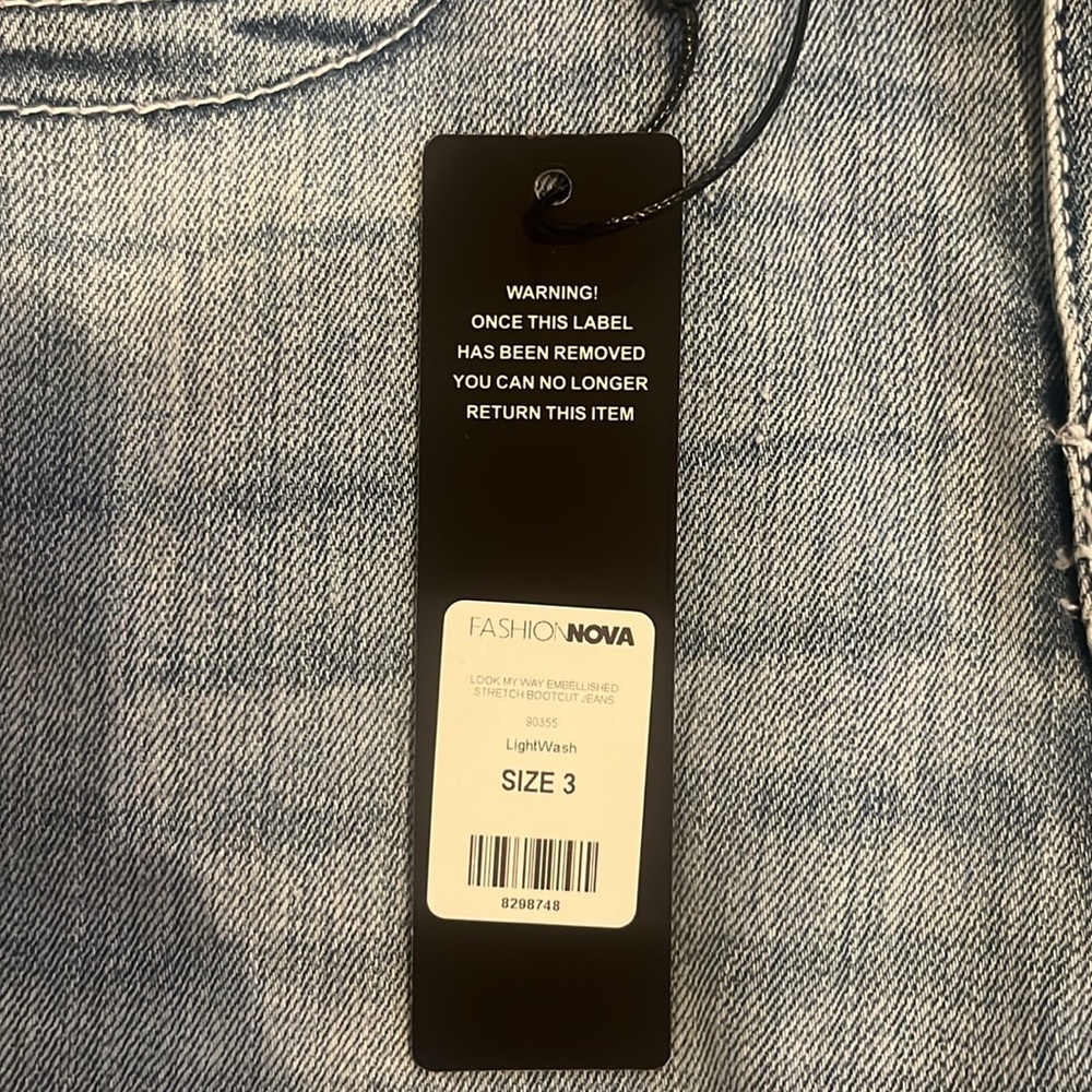 NWT - Look My Way Embellished Stretch Bootcut Jeans - Light Wash - Fashion Nova - Picture 3 of 5
